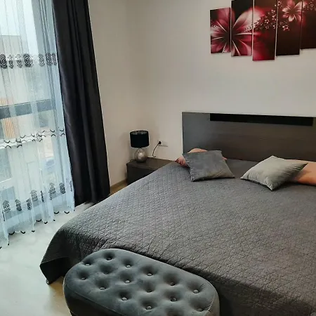 Deluxe 2 Apartamento *