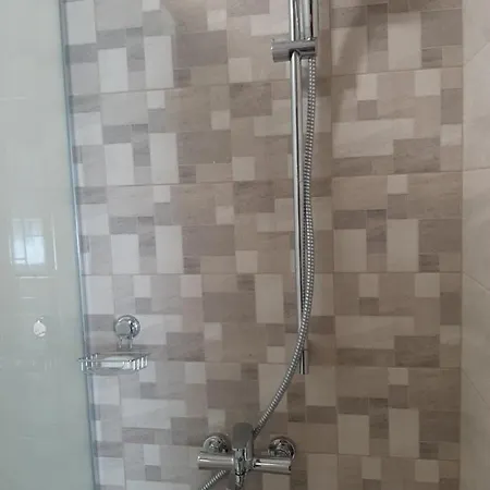 Deluxe 2 Sf. Constantin și Elena